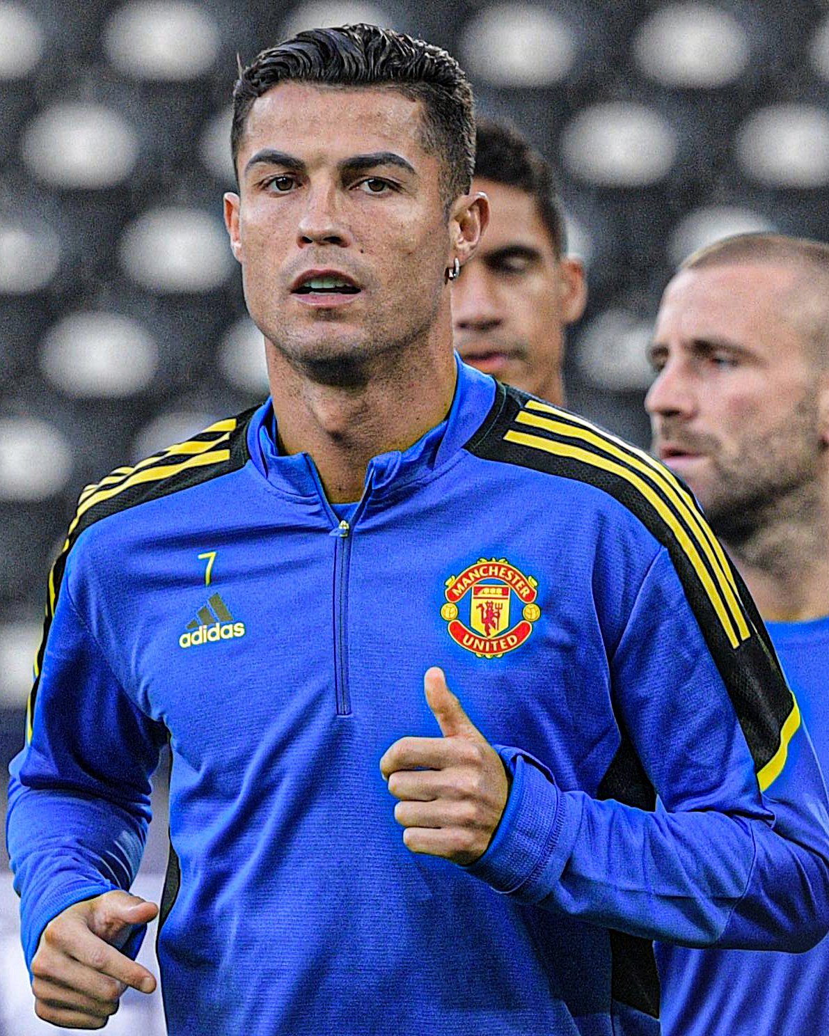 GOAL on X Cristiano Ronaldo in Manchester United s Champions League training gear https t s8mSUsB3wd X