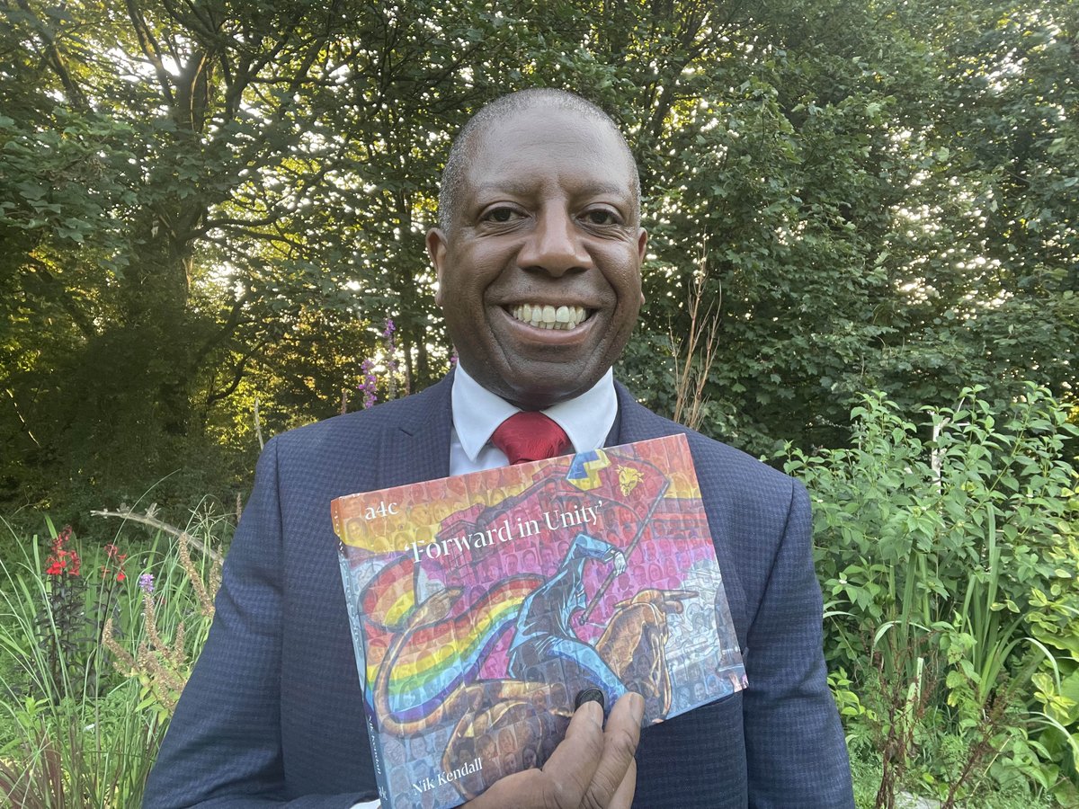 keithfraser2017's tweet photo. Morning Tweeps what you find in growing in the garden. All great ideas grow from somewhere. Thanks to @PaulCadmanUK and team for creating @4Charity_art . Supporting Brum based charities. Proud to be profiled alongside @BenFrancis1992 . #Support #Brum #4others https://t.co/oYfS3DZzJE