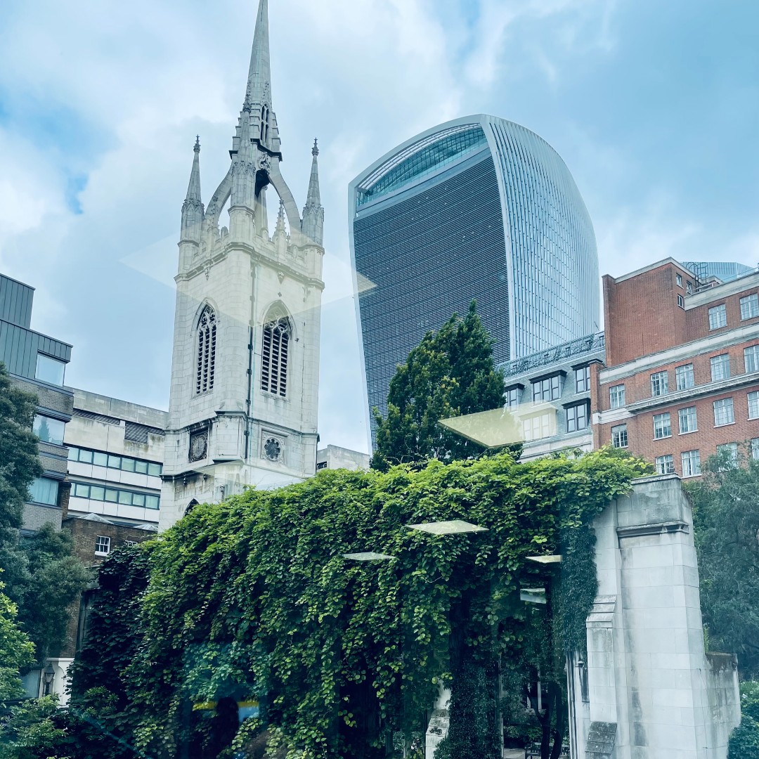 Fancy having an office with a view like this? 💭

We might be able to help you with that! 😉

#londonofficespace #monument