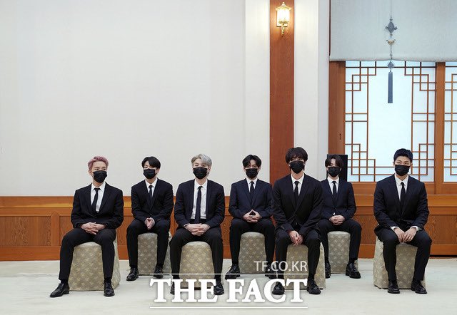 JK_Glitters2's tweet photo. President Moon: Whenever I met foreign leaders we often started our conversation talking about @BTS_twt and it made my diplomatic activities much easier. I’m grateful to BTS in many ways because they raised the prestige of K-pop culture and this means they also raised a dignity https://t.co/590xGlSg1c