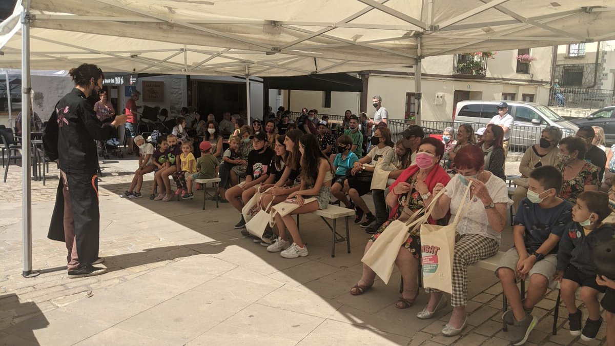 LaiaAraba's tweet photo. ¡La campaña "Somos más, somos cuadrilla" de la Cuadrilla de #Añana!
📸 Fotos de las actividades en Ribabellosa, Salinas de Añana, Pobes y Espejo.
El fin de semana retomará su recorrido por la cuadrilla.
¡#EginBat contra la violencia machista! https://t.co/q9FzTkWSqt