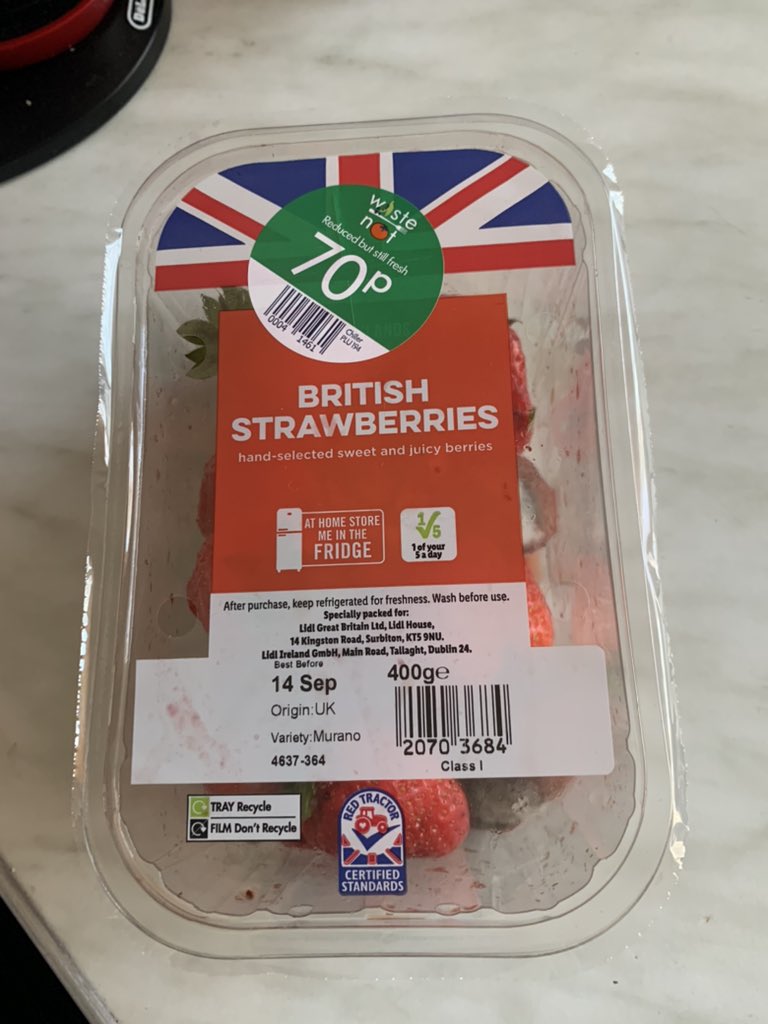 EmilyJaneHopper's tweet photo. @LidlGB help!!! I bought some strawberries yesterday evening in Barnstaple Lidl’s and I’ve just taken them out of the fridge and look!! What a shame… what am I gunna do for my breakfast?! https://t.co/EKWOxXY7eg