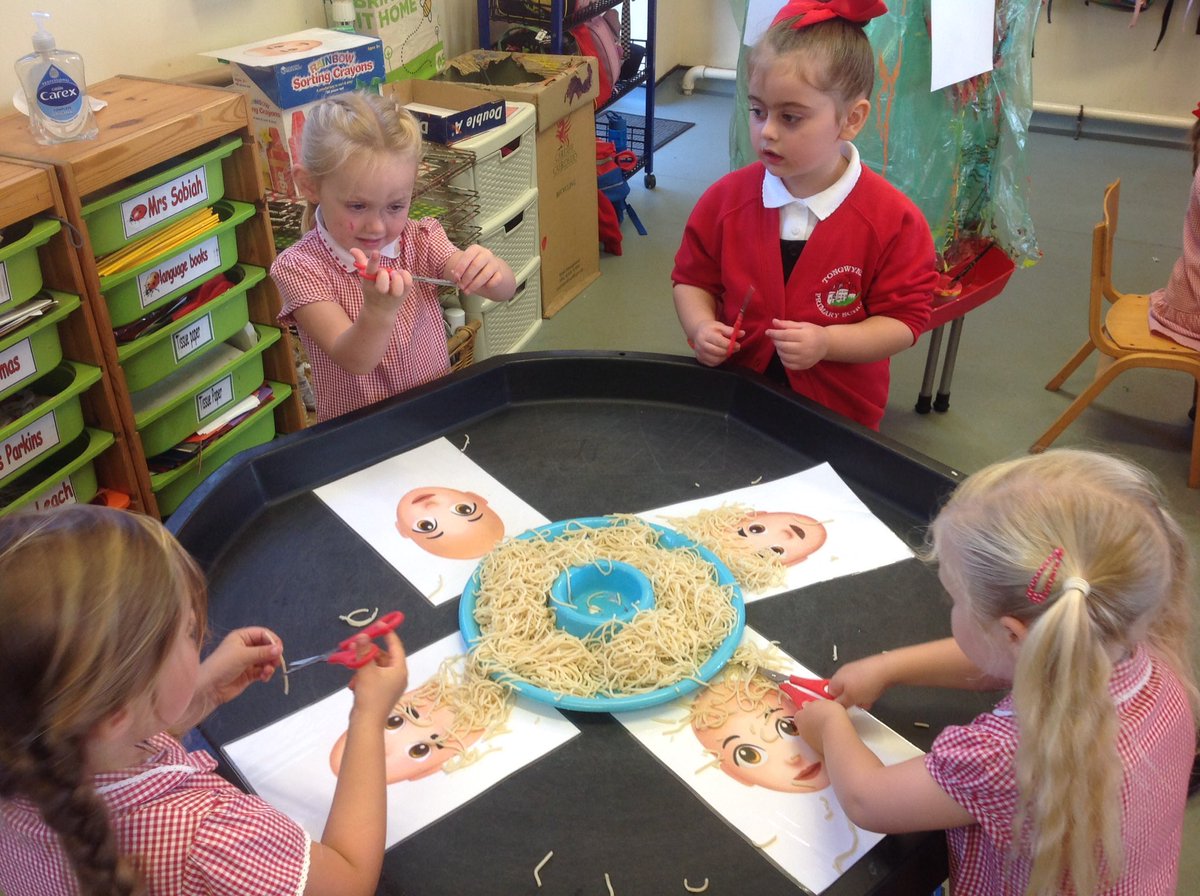 ClassLancelot's tweet photo. First week in Reception Class https://t.co/JnAZoWBqtb