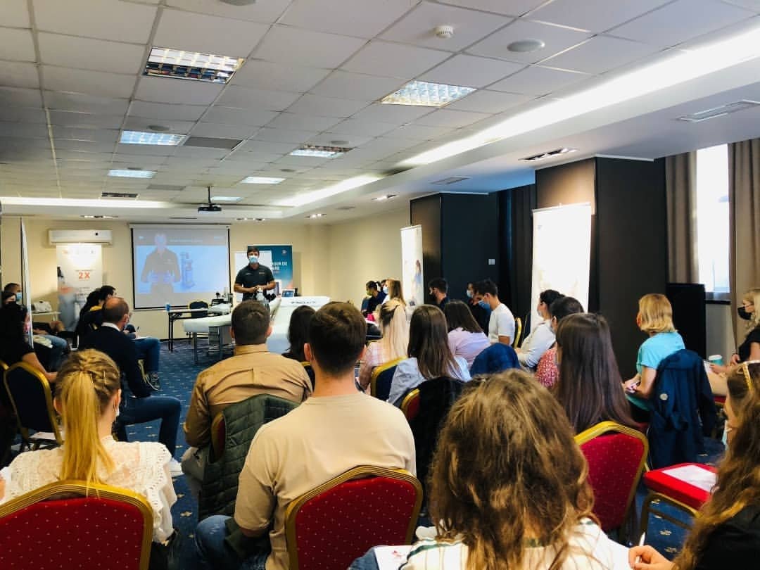 winbackitalia's tweet photo. WINBACK ACADEMY 
Fᴏʀᴍᴀᴢɪᴏɴᴇ Cᴏɴᴛɪɴᴜᴀ ᴇ Cᴏɴᴅɪᴠɪsɪᴏɴᴇ ᴅɪ Cᴏɴᴏsᴄᴇɴᴢᴇ

@WinbackAcademy 
https://t.co/AOtFeOaIjf
#fisioterapia #riabilitazione https://t.co/vIclnAuCb2
