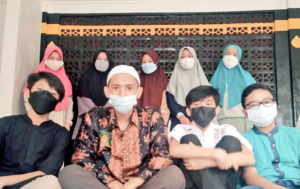 attusimy's tweet photo. Belajar Al-Qur'an bersama Siswa MTSN 7 Ciracas https://t.co/XT5BXCBFkM