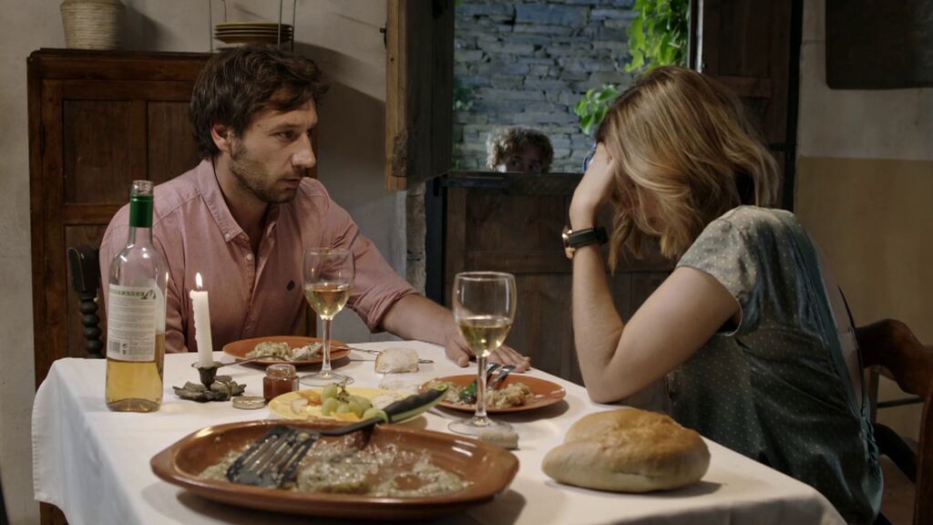 Vertele's tweet photo. 📈 Más #Audiencias: 

'El Pueblo' acusa su año y medio de ausencia en Telecinco y estrena su segunda temporada ante apenas un 10.3% de cuota, 6.5 puntos menos que el final de la tanda anterior

https://t.co/WUQEgBHOEy https://t.co/Rfop2djiAc