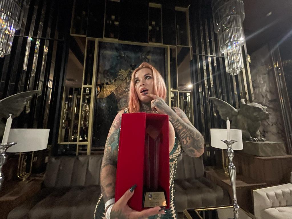 TW Pornstars - Sabien DeMonia 🔞Onlyfans.Com/sabien_demonia. Twitter