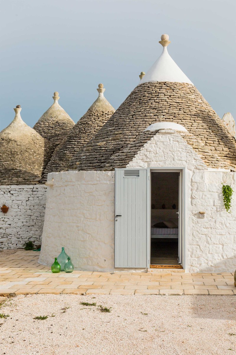 The prettiest Airbnbs in Italy you should book now for your next trip. trib.al/nzlZHAa
