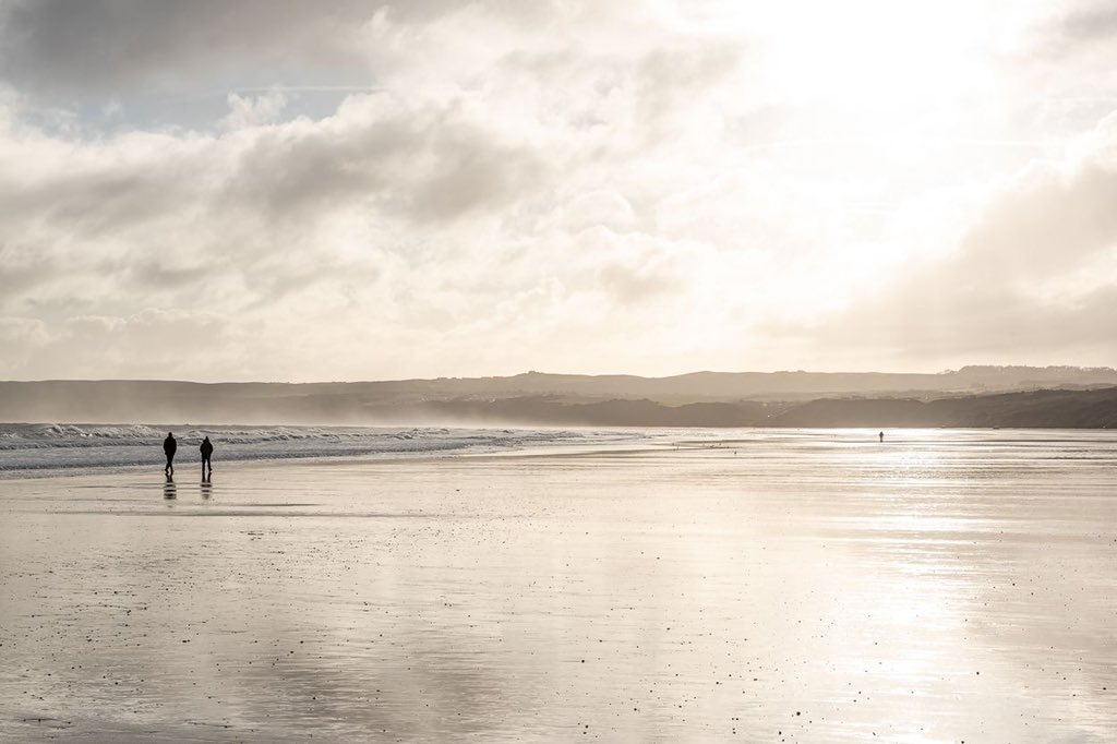 Pack your cosy layers &amp; walking books &amp; enjoy a wholesome retreat to our beautiful new addition, The Pigsty, #Slingsby.🍁🍂

Explore the nearby #NorthYorkshireMoors, visit #CastleHoward, or go further afield for some sea air at #Sandsend &amp; #Whitby.

📅bit.ly/391Fs4c