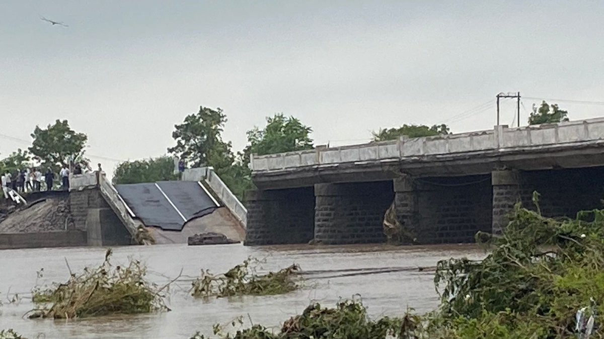 Saurashtra flood A bridge collapses on JamkandornaGondal State Highway DeshGujarat