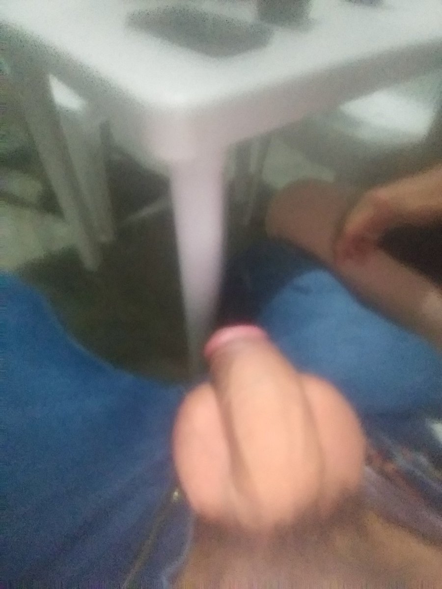 AnbrilAries's tweet photo. Rt si quieren ver el vídeo pasó a visitarme a mi trabajo, quería que me tomara su lechita. Y como no me gusta desperdiciar me tome toda. https://t.co/bxKldFMRu0