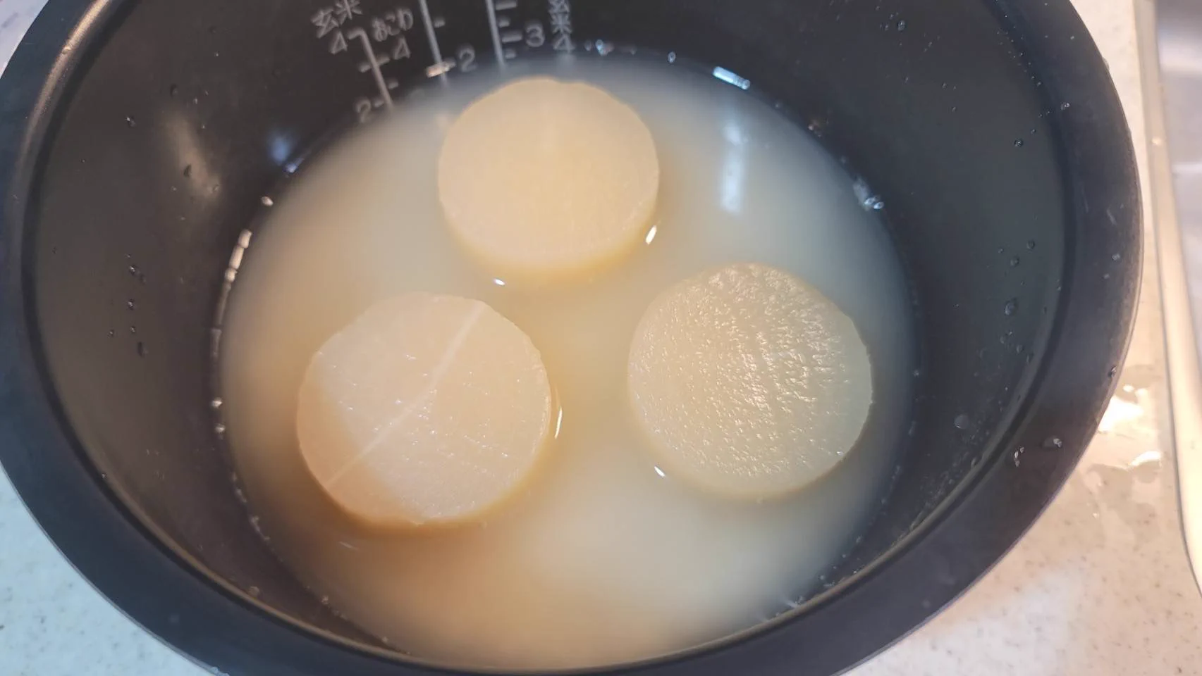 ローソンのおでん大根パックが優秀！炊き込みご飯にアレンジすると美味しすぎる！
