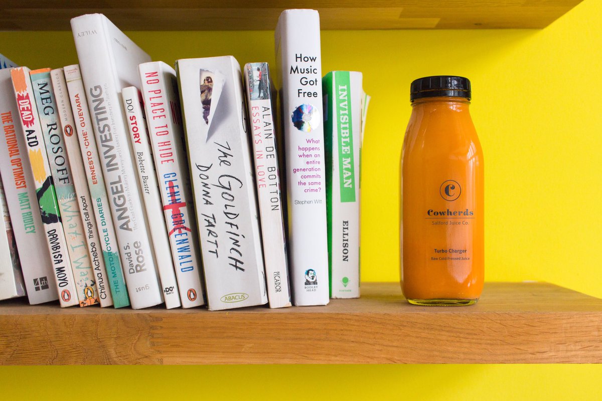 Get those creative juices flowing with @cowherdsjuicery 📕📗📘💦

#assimilate #coldpressed #eliminate  #eatyourgreens #drinkyourgreens #raw #clean #natural #alkalise #energise #vegan #wholefoods #plantbased #plantpower #nourish #nutrition #juicecleanse #instajuice