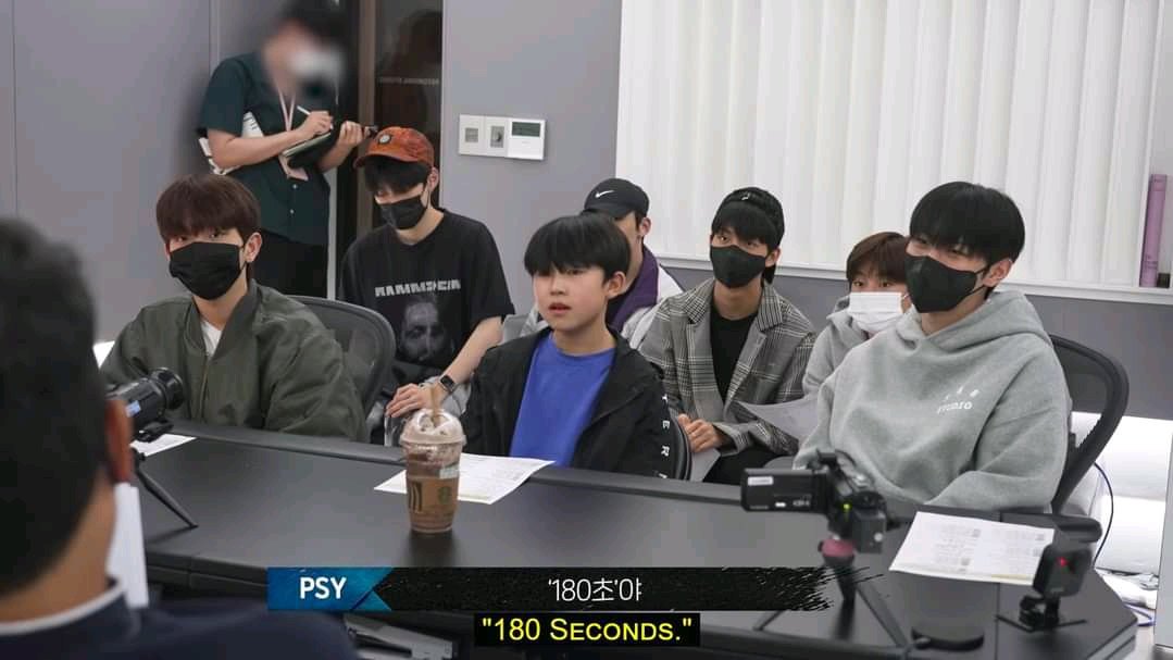 eunhwiiii's tweet photo. PLOUD's first debut song title is "180 SECONDS." we better save money from now on, besties 😭 https://t.co/dKmiXSqtsL