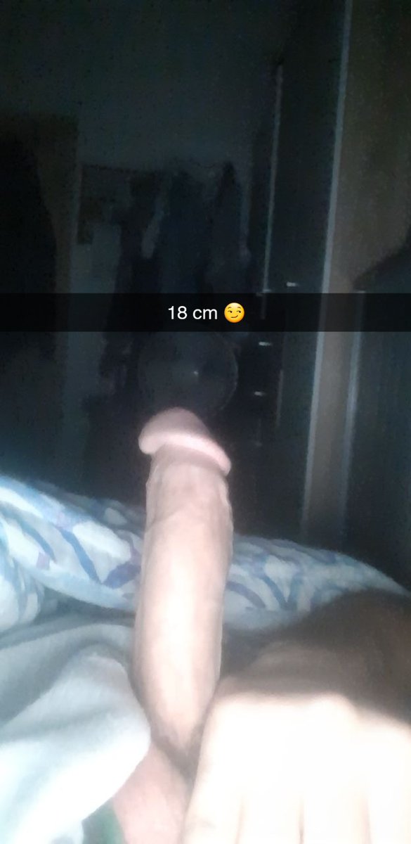 bigdick18cm69's tweet photo. Make me hard girls and ill send u nasty picks 💦💦 https://t.co/3fgaYS6Vo8