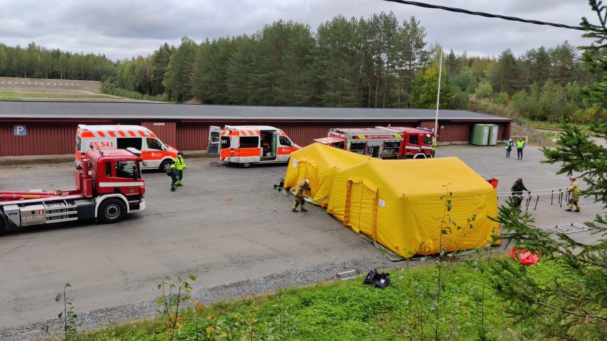 H2020Including's tweet photo. We have just finished a full rehearsal to ensure that all operations are checked before the FTX✅This brings us to the end of the second day of the Joint Action. Thanks to all participants and #SSAV #Mikkeli for todays activities! Tomorrow the exercise FTX run!☢️🧑‍🚒🇪🇺🇫🇮
#CBRN #FTX https://t.co/uwhDijlGra