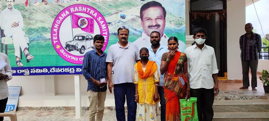 Gopalsala1's tweet photo. @AlaVenkateshwer @KTRTRS @trsharish @RaoKavitha @MPsantoshtrs @trspartyonline Heartful Thanking to honorable Sri ala venkateswarreddy (MLA) Sir👏

Sir  Immediately Responded to my watsapp SMS.Promised to us Financial help for treatment of our child &amp; A double bedroom for my sister's family's

🙏🙏🙏🙏🙏🙏🙏🙏🙏🙏🙏🙏 https://t.co/IxU7s4N1j3