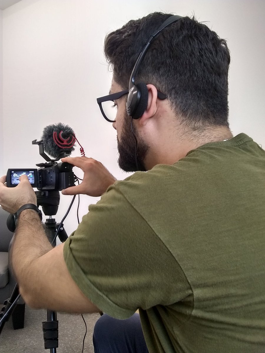 Romanian student &amp; ex athlete Stefan at <a href="/Spring22Hub/">Spring22Hub</a> working on camera skills &amp; sales pitch techniques for his new Sports Therapy business. Find Stefan at Bhftherapy.co.uk

#business #community #digital <a href="/SpringHousing/">Spring Housing Association</a>