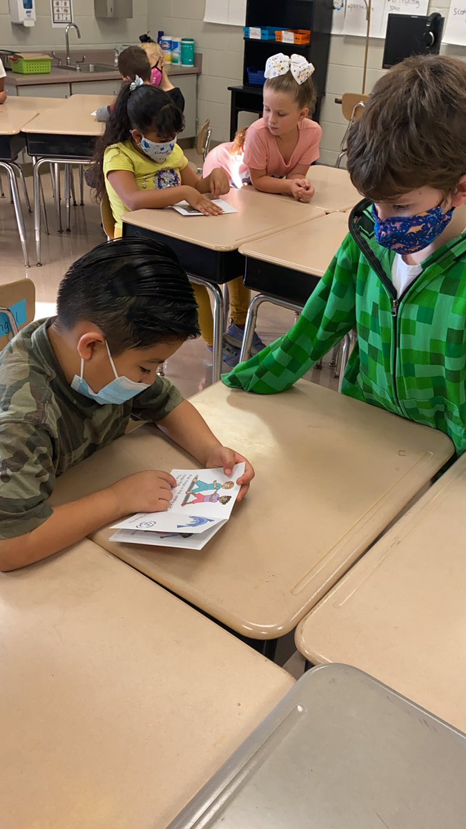 No sweeter feeling than seeing my readers segment and blend to persevere and learn that word! <a href="/STE_Stallions/">Stewartsboro Elementary</a> @WesterfieldSTE <a href="/LisaSnider84/">Lisa Snider</a>