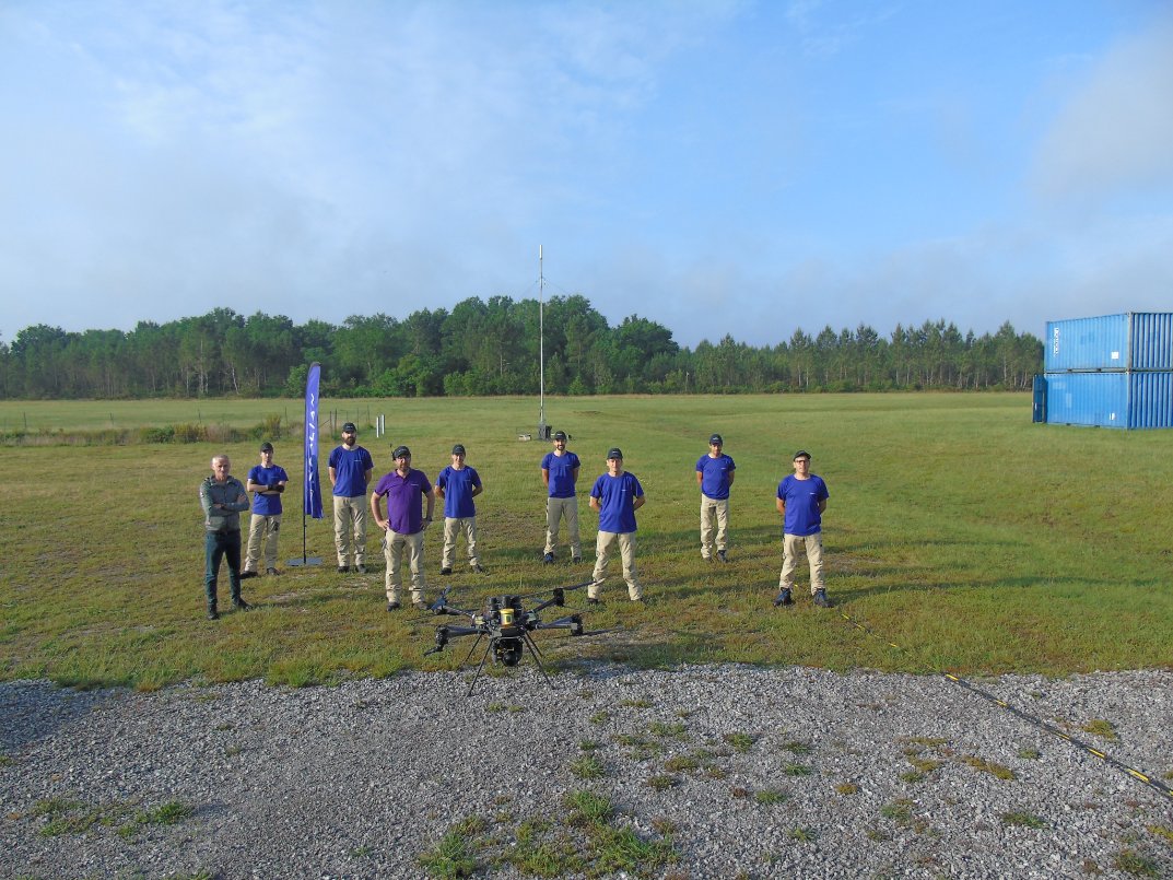 ECSEL_C4D's tweet photo. Scalian invited its clients &amp; partners to a 2-days demo of the Metis system. The component developed in #COMP4DRONES were used to perform UC 3 Demo 1 with our partners Capgemini Engineering and Total. The system has to drop seismic sensors using a fleet of autonomous robots. https://t.co/mHQdFC3ob7