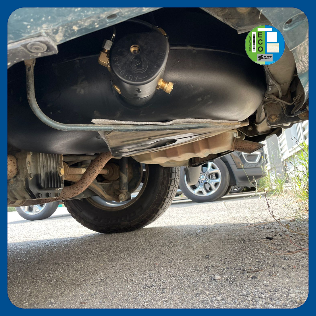 gaspointcenter's tweet photo. Nueva transformación a gas GLP. 💪  Esta vez a un #Hyundai SantaFe 2.7 V6 de 170cv con depósito externo de 57L 🔥

2 depósitos = mayor ahorro 🔝

#gaspointcenter #AutogasGLP #Autogas #glp #eco #castellardelvalles #CochesGLP #coche #gas #motor https://t.co/NVOvABbhMp