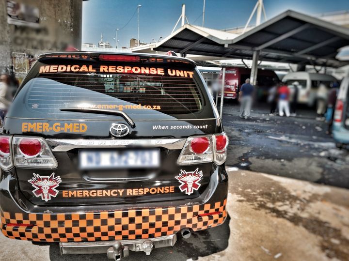 _ArriveAlive's tweet photo. Commuters discover Fetus in a taxi rank bin in Durban Central https://t.co/Fvm1tE7wI2
#ArriveAlive #FetusFound #TaxiRank @rescuecare https://t.co/gTuaBn9tgi
