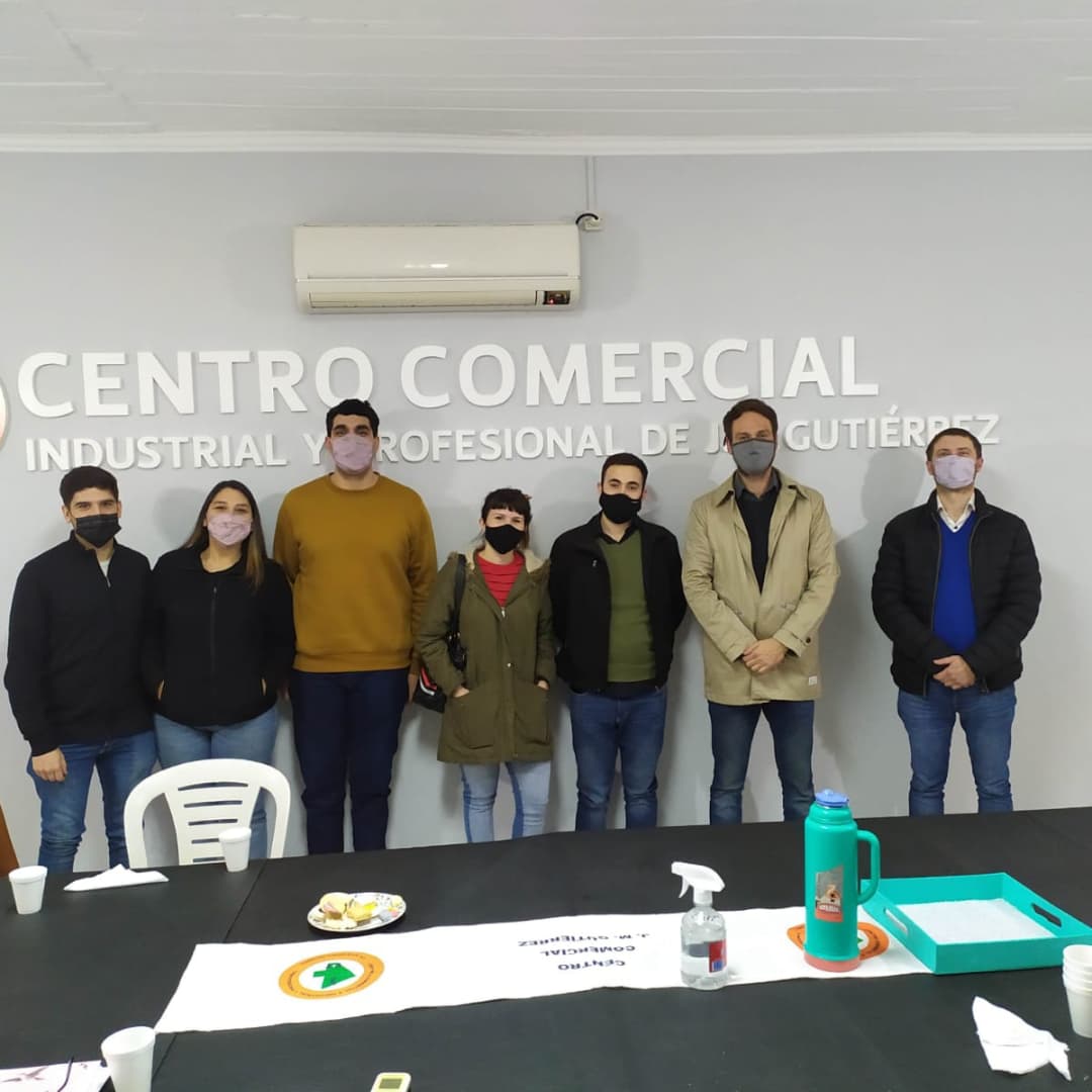 #JEFEBA visitó el Centro Comercial Industrial Gutiérrez.
El presidente del sector Jóvenes Empresarios de <a href="/FebaOk/">➡️ Federación Económica Buenos Aires</a>, <a href="/ReanoSebastian/">Seba</a> fue recibido por la pta. del centro, Mariel Mazza; el protesorero y los referentes JEFEBA, Juan ignacio Colanero y Maite Vilches con otros asociados.