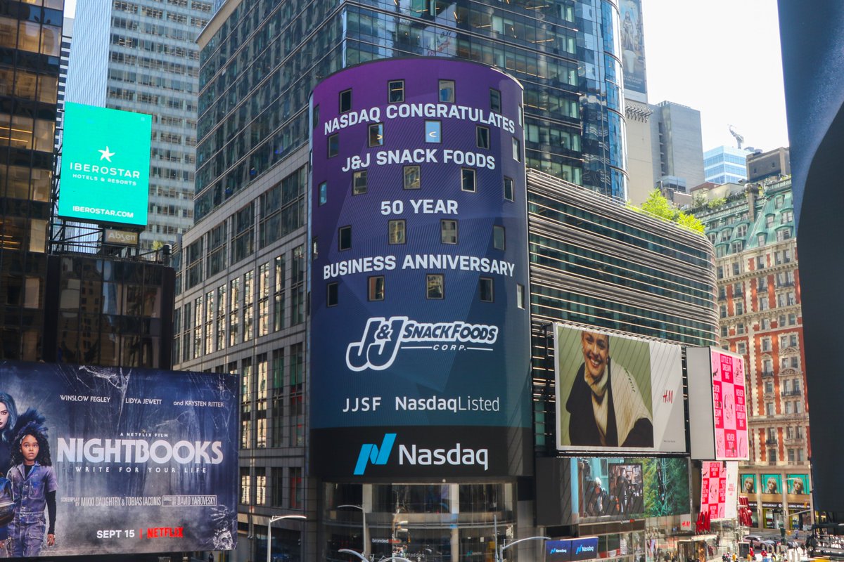 ericbernbach's tweet image. Congratulations #NasdaqListed @JJSnackFoods on your 50th Business Anniversary @Nasdaq #JJSF