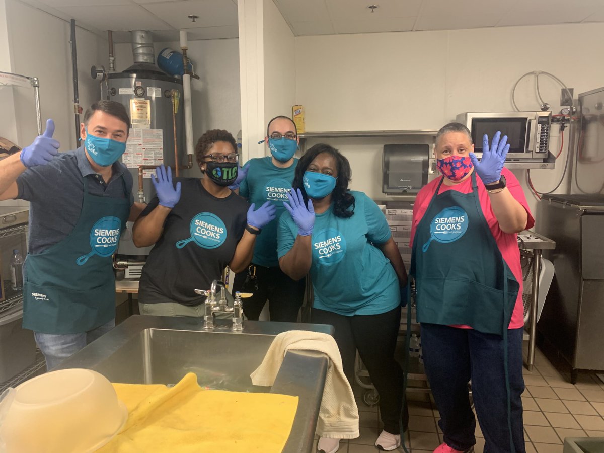 RainbowVillage1's tweet photo. Have you ever wanted to become involved at Rainbow Village, but didn't know how? We offer a wealth of #volunteer opportunities that have a direct impact on our mission to provide Help, Hope, Housing and Healing to families experiencing #homelessness: https://t.co/PaqCNbZo1G. https://t.co/5NNrFRaDsw