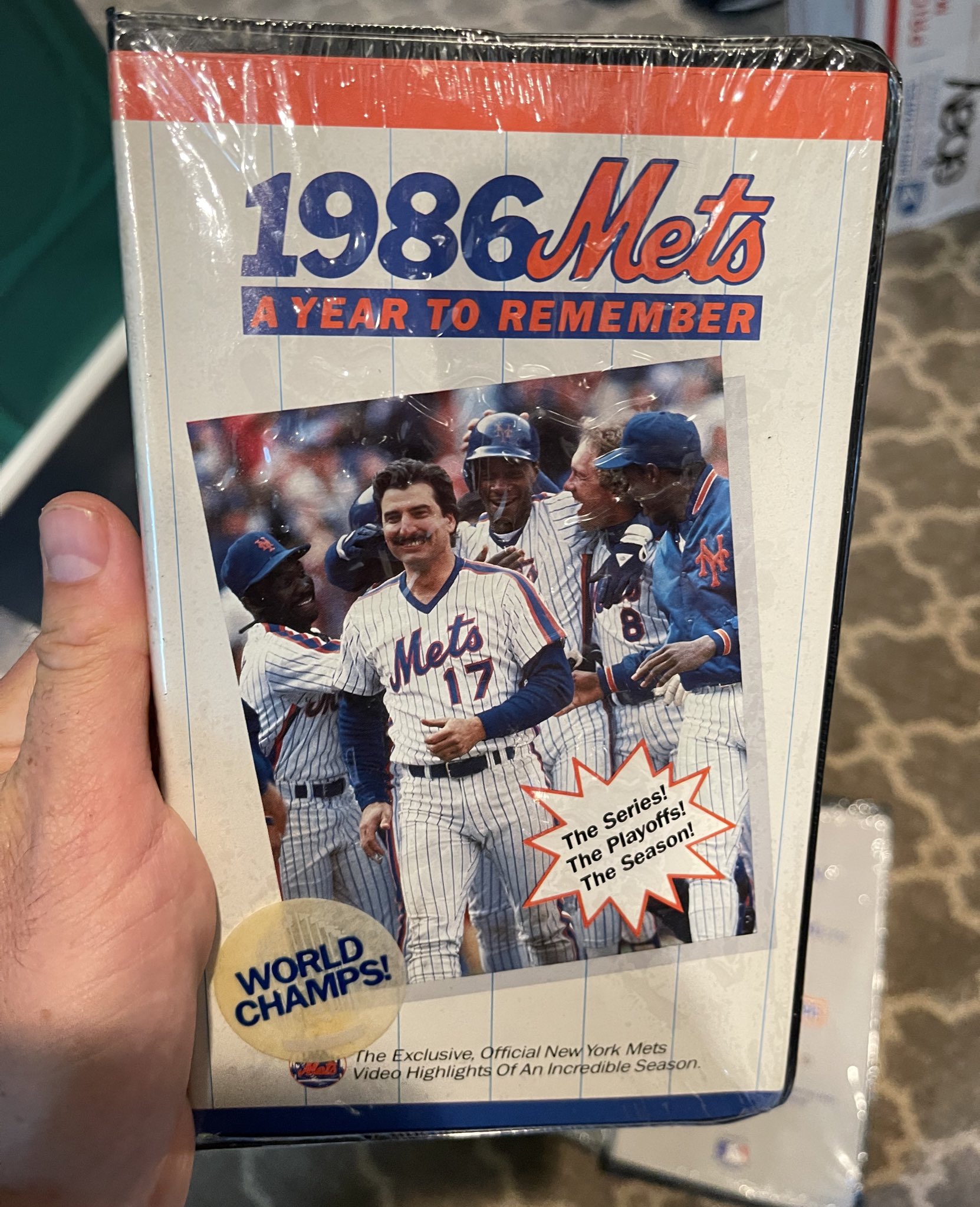 brugt møbel chef Darren Rovell on Twitter: "Excited for 1986 Mets “30 for 30” tonight.  Recently bought the highlights videos in sealed condition  https://t.co/iwfhGDwdR0" / Twitter
