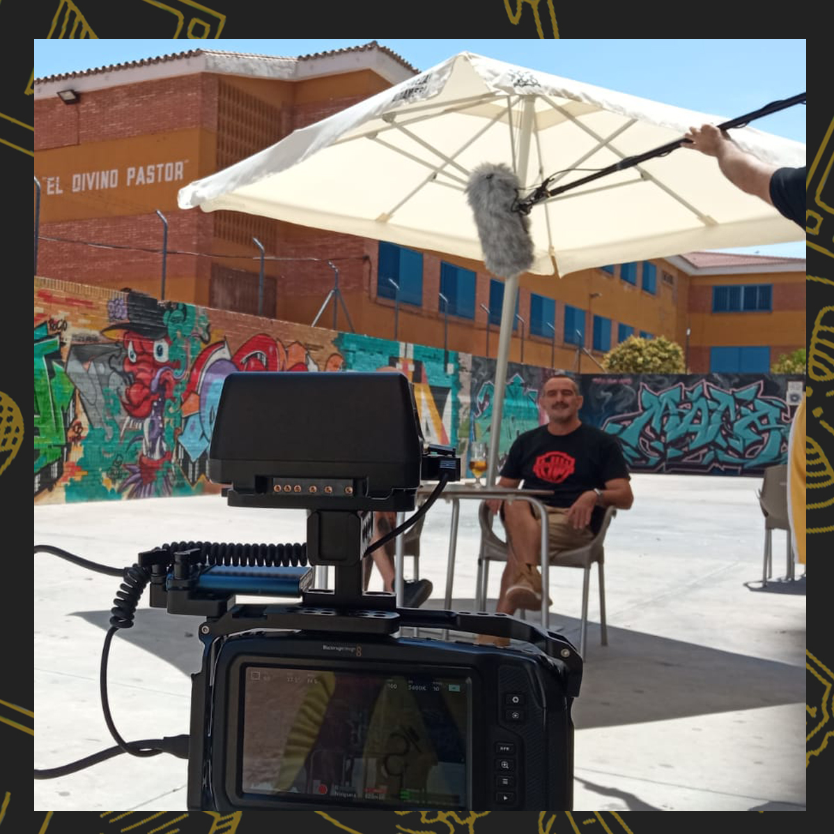 Vivencias sobre como llego y comenzó la cultura Hip-Hop en Andalucía, esperad... Esperad un poco mas que ya mismo podréis ver estas cositas.
#pescaito #malaga #cine #productoraaudiovisual