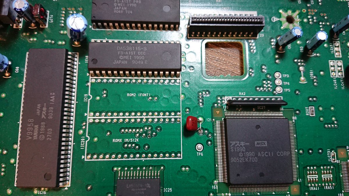 futtyt's tweet photo. #MSX #A1ST
メモ
#ROM2 (FONT)は4Mbit
#ROMX はシルク通り1Mor512Kbit
どちらもデータは8bit幅。
多分、これで合ってると思う。
CSもS1990に繋がってるから、ソケット化してROM差せばOKかな。 https://t.co/N8soy2smDe