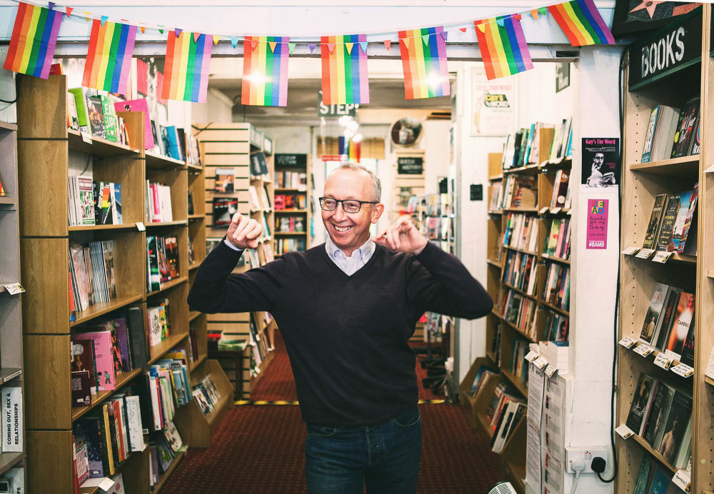 UAL's tweet photo. The #UALBigWelcome is not just for undergraduate students - our @UALPGcommunity allows you to connect, share work and collaboration opportunities at UAL.
Tim Boddy, an @LCCLondon alumni, spoke to them about their work on Queer London, A Guide to London's LGBTQ+ Past and Present. https://t.co/dG3foDjR6e