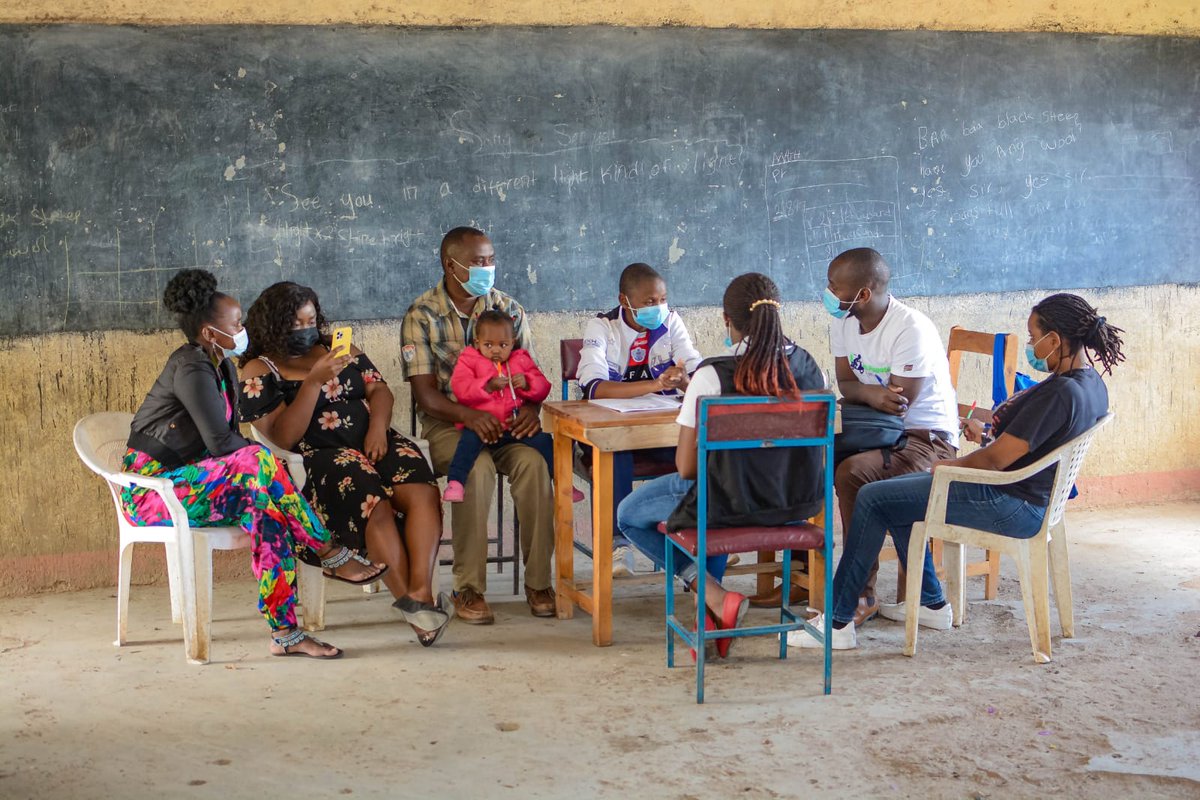LishaProject's tweet photo. Team work at its best: The Lisha Project is a close-knit family that believes in the power of working together in order to solve our pressing challenges in the face of Covid-19 and dwindling economic fortunes.
#FeedingFuture
#OneChidFed https://t.co/W3RFFeIA8O