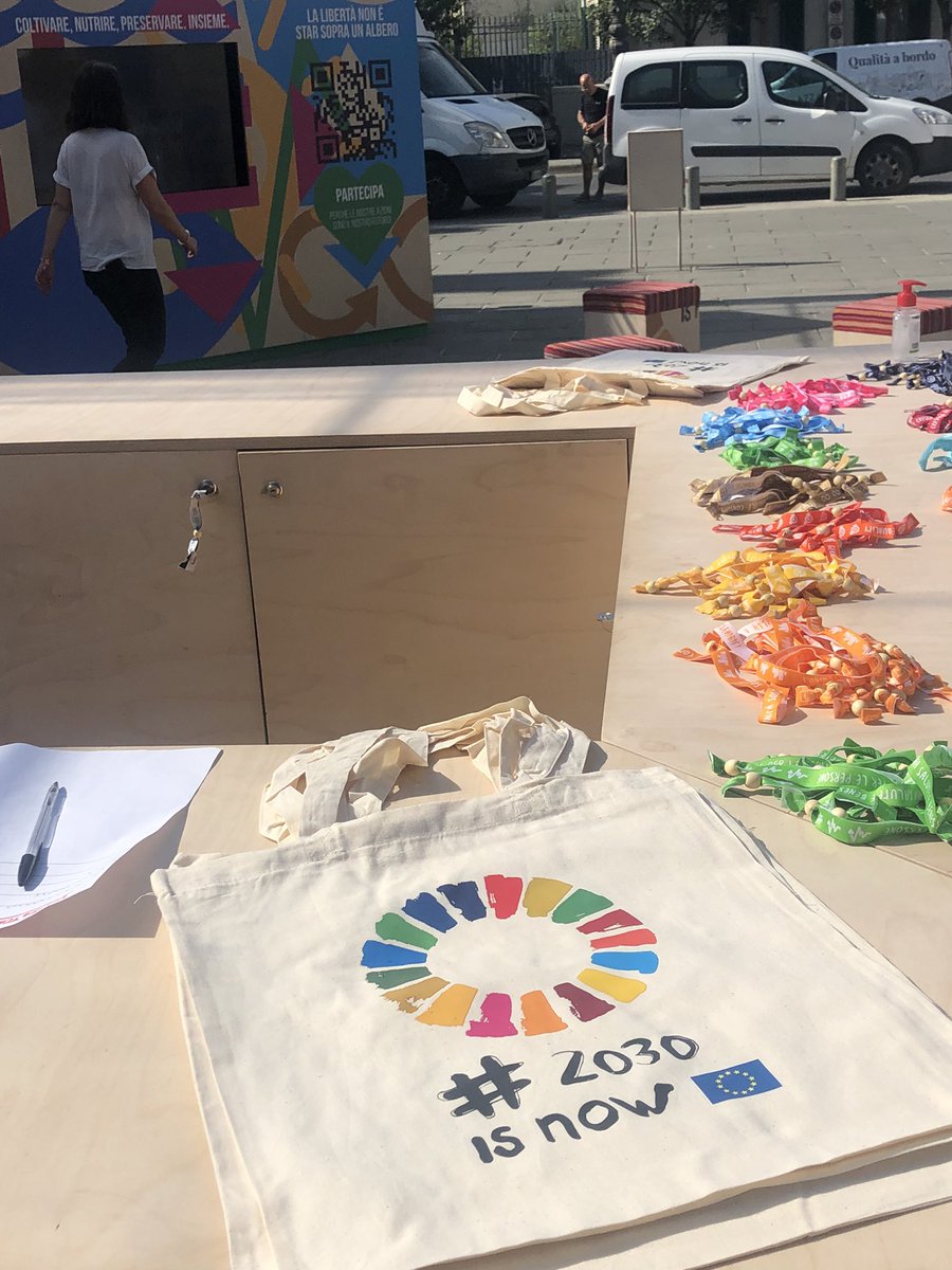 Comune di Prato (@comunepo) on Twitter photo Ora nel #Salone Consiliare #Prato il seminario “C’è una Prato che coopera”su #alimentazione e sostenibilità a cura del <a href="/pinpoloprato/">Fondazione PIN</a> e di <a href="/lab_arco/">ARCO</a> con studenti in presenza e collegati via web governo.comune.prato.it/it/consiglio/s… <a href="/ItalyMFA/">Farnesina 🇮🇹</a> <a href="/FAO/">Food and Agriculture Organization</a> <a href="/SaveChildrenIT/">Save the Children IT</a> <a href="/regionetoscana/">Regione Toscana</a> Ora nel #Salone Consiliare #Prato il seminario “C’è una Prato che coopera”su #alimentazione e sostenibilità a cura del <a href="/pinpoloprato/">Fondazione PIN</a> e di <a href="/lab_arco/">ARCO</a> con studenti in presenza e collegati via web governo.comune.prato.it/it/consiglio/s… <a href="/ItalyMFA/">Farnesina 🇮🇹</a> <a href="/FAO/">Food and Agriculture Organization</a> <a href="/SaveChildrenIT/">Save the Children IT</a> <a href="/regionetoscana/">Regione Toscana</a>