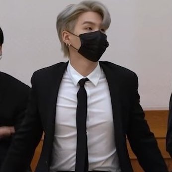 yoongisarchive's tweet photo. what https://t.co/vHKsurQpvO