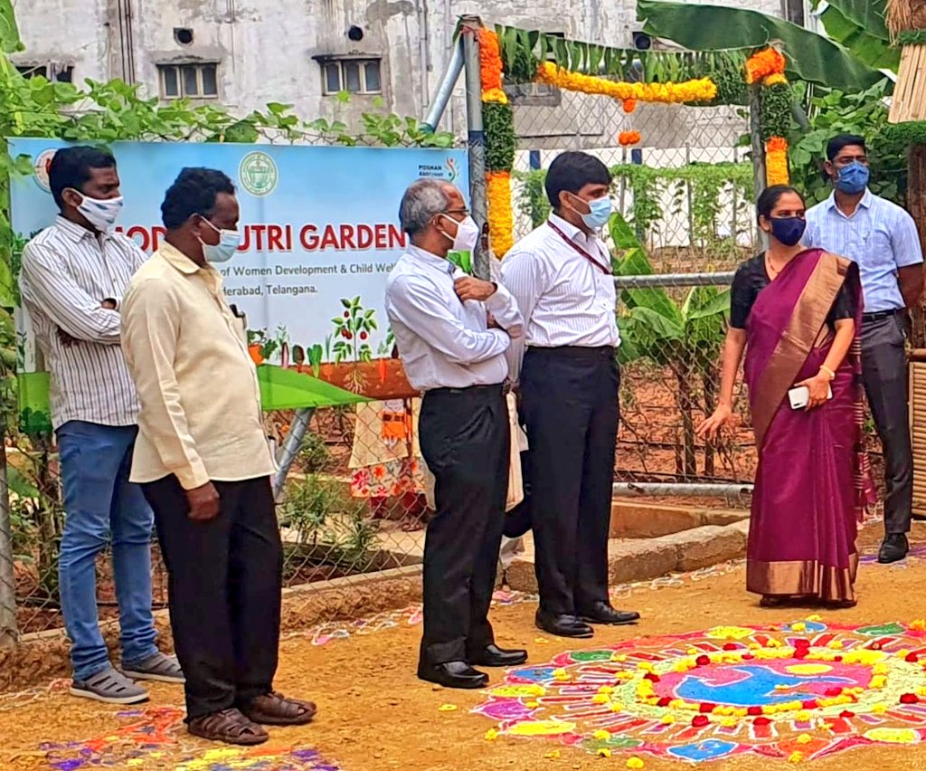 WCDTelangana's tweet photo. #POSHANMaah2021 We thank the Hon'ble Parliamentary Committee on 'Empowerment of Women', headed by @DrHeena_Gavit, for visiting Model Nutri Garden developed at  Commissionerate,@WCDTelangana &amp; interacting with AWTeachers.
@smritiirani @MinistryWCD @RamyaHaridasMP @MPVandanaChavan https://t.co/RnJ3pMOqdb