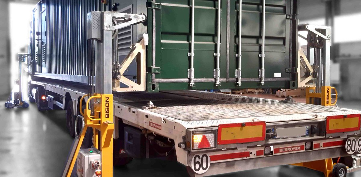 Reyes Groupe a fait récemment l'acquisition de 𝗺𝗼𝘆𝗲𝗻𝘀 𝗱𝗲 𝗹𝗲𝘃𝗮𝗴𝗲 𝗲𝗻𝘁𝗶𝗲̀𝗿𝗲𝗺𝗲𝗻𝘁 𝗮𝘂𝘁𝗼𝗺𝗮𝘁𝗶𝘀𝗲́𝘀.

💪 Capable de lever des conteneurs de 32 T., ils permettent de (dé)charger des conteneurs 𝗲𝗻 𝘀𝗲́𝗰𝘂𝗿𝗶𝘁𝗲́ 𝗲𝘁 𝗮̀ 𝗺𝗼𝗶𝗻𝗱𝗿𝗲 𝗰𝗼𝘂̂𝘁.