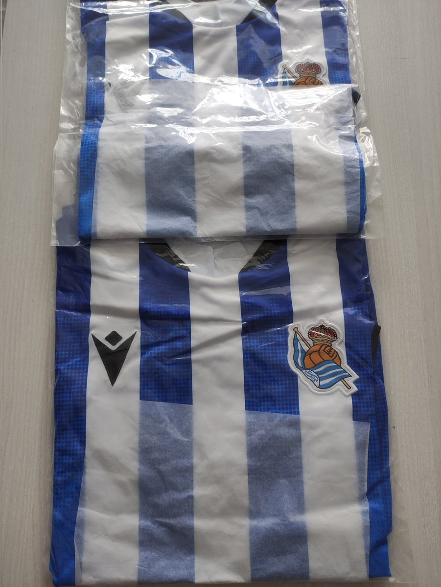 DaniDVT6's tweet photo. Encantado con las camisetas recibidas desde @DeporteParaiso y, los que han recibido su regalo de cumpleaños más. Precio, calidad, servicio... Todo perfecto!! Igual hay que repetir? https://t.co/VxkxwlxGaF
