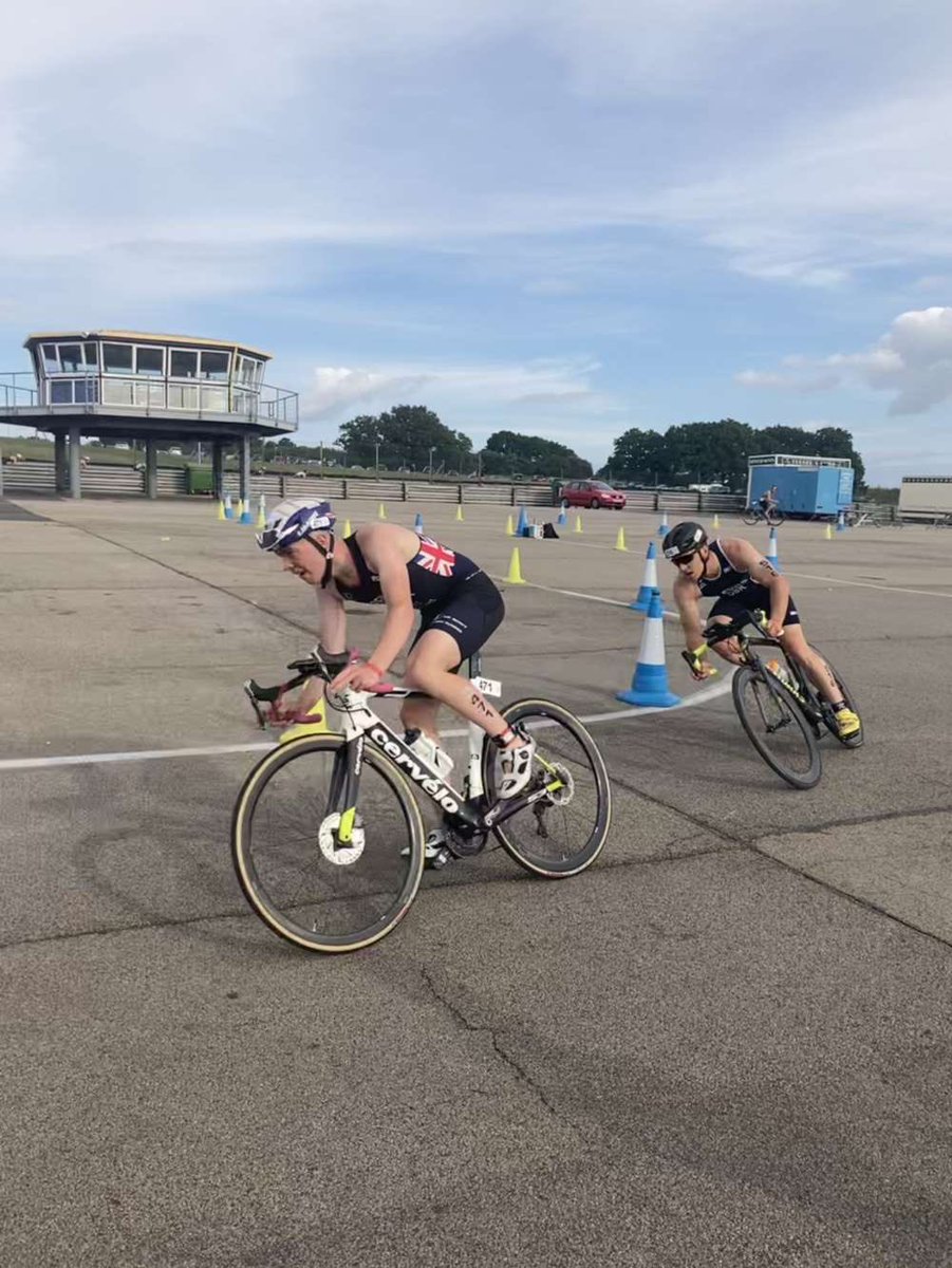 hamishreilly7's tweet photo. 2nd place at British Champs (junior) and 4th overall senior, qualifying me for world champs in Bermuda in just over a month. Good to be at the sharp end of the race after a tough season. Now time to get my head down and be in the best possible shape when on that start line. https://t.co/SfG5fPylwB