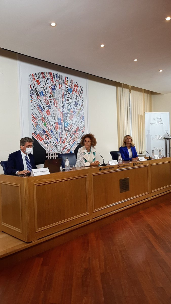 reggiadicaserta's tweet photo. #VignadelRe 🍇🍷

Live la conferenza stampa di presentazione della Prima Vendemmia, presso la @Stampa_Estera di Roma.

https://t.co/IToDcsHsNQ https://t.co/MPzE9p9imM