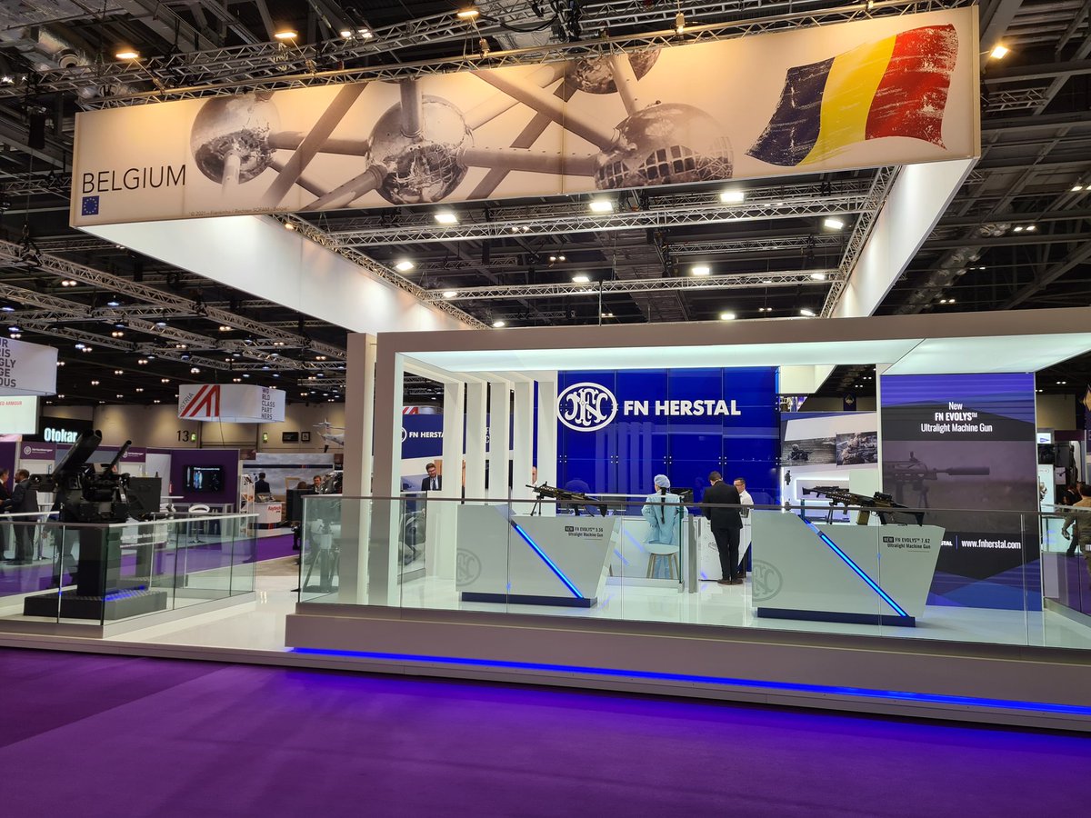 Commandant_Polx's tweet photo. BNS Pollux ship visiting team ready to welcome you @DSEI_event 

Visit the ship and the @BSDI_Agoria stand (hall 4) to see our SeadeFNder embarked weapon system up close.

#FNHerstal
#Thales
#JDC
#DSEI2021 
@TheBelgianNavy 
@ExCeLLondon https://t.co/4wRCcGv8ap
