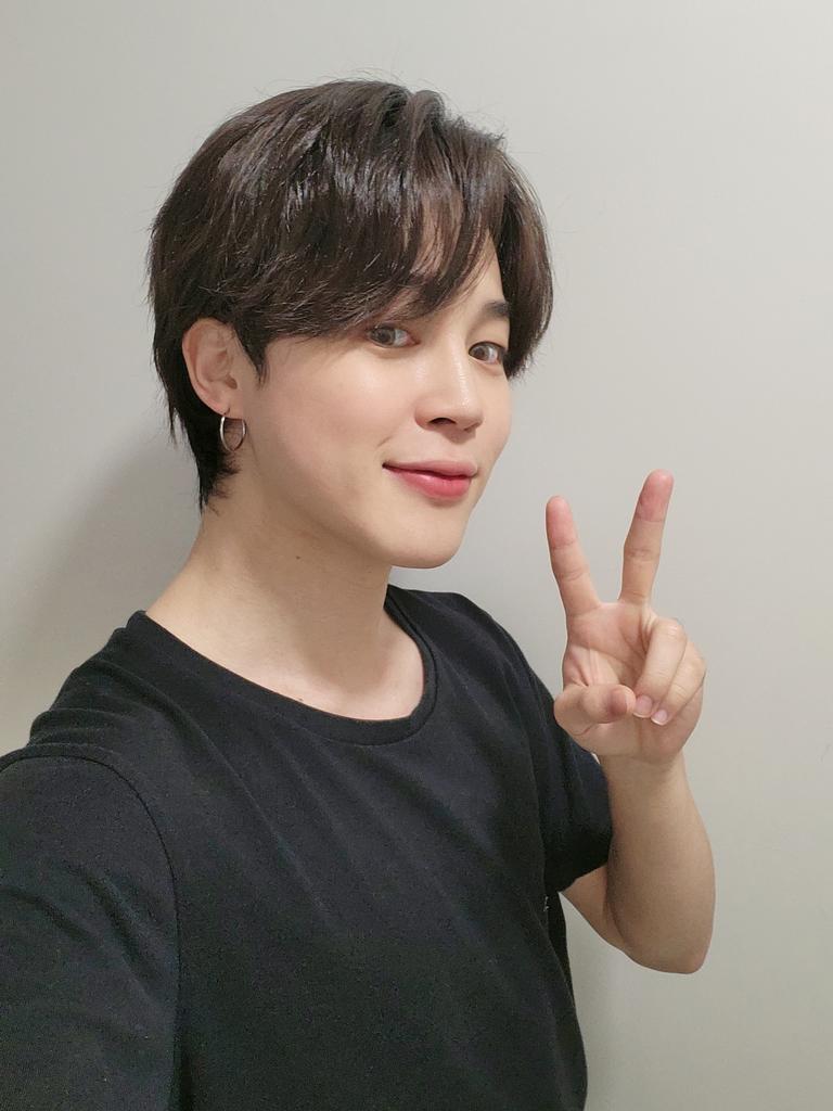 everytime_iwant's tweet photo. #진짐연성 #진짐 아침에 탐라에 흘러들어온 짐짐 센티넬 팬아트를 봤는데 너무 좋아서 써보는 센가물..가족한테 사랑받고 자라다 센터들어온 사회생활 짬밥있는 찐과 센터에서 태어나서 센터에서만 살다 기억잃은 짐으로 보고싶다 https://t.co/9pW8XsjnYU