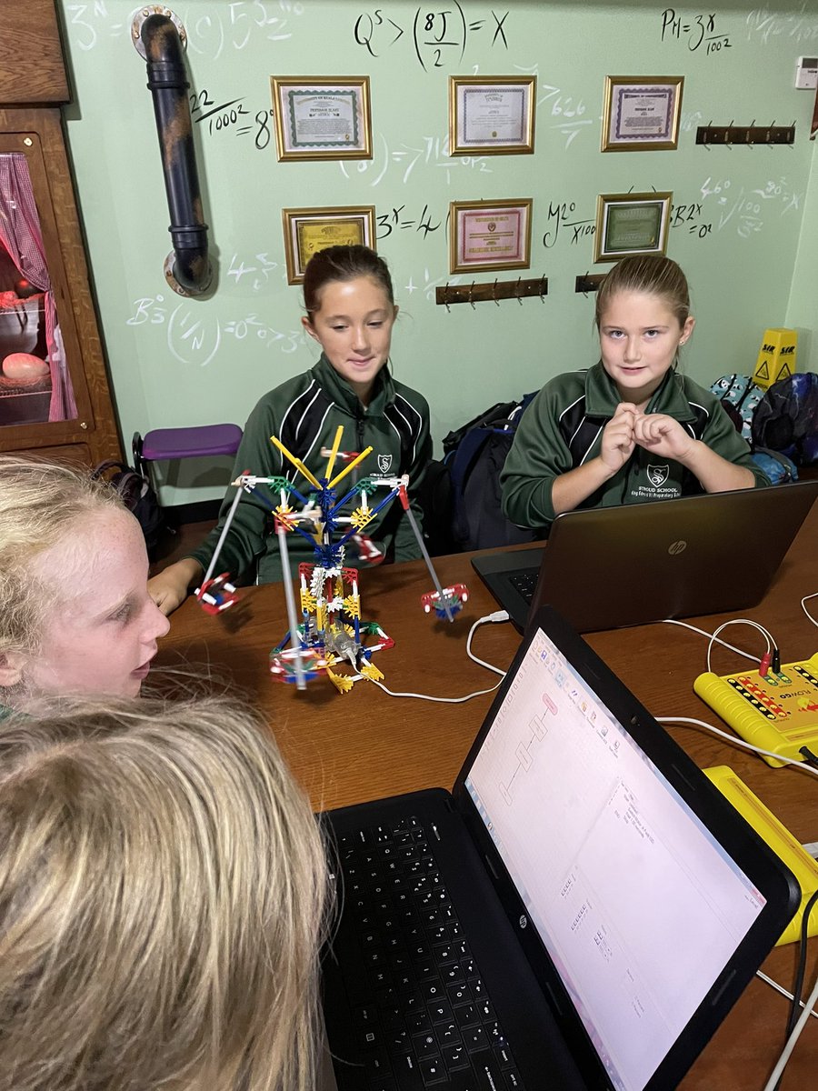 KESPreparatory's tweet photo. #StroudY6 programming their own theme park rides @paultonseducate #StroudICT #StroudScience #StroudCuriosity #StroudDiscovery https://t.co/V2QBq5KiJS