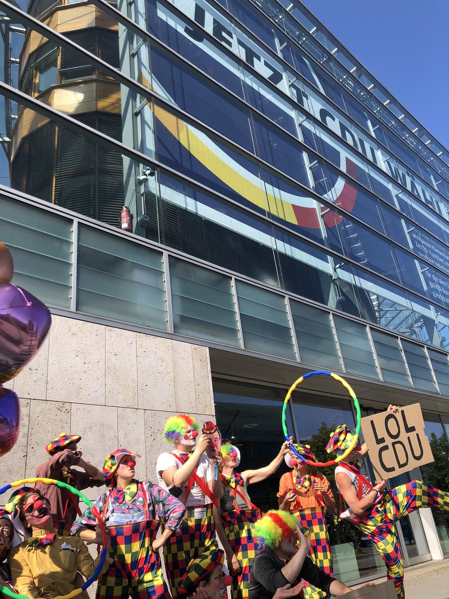 Wir sind heute mit ein paar Clowns bei der <a href="/CDU/">CDU Deutschlands</a> am Start um unseren Ober-Clown #Laschet zu finden. #ClownsDerUnion