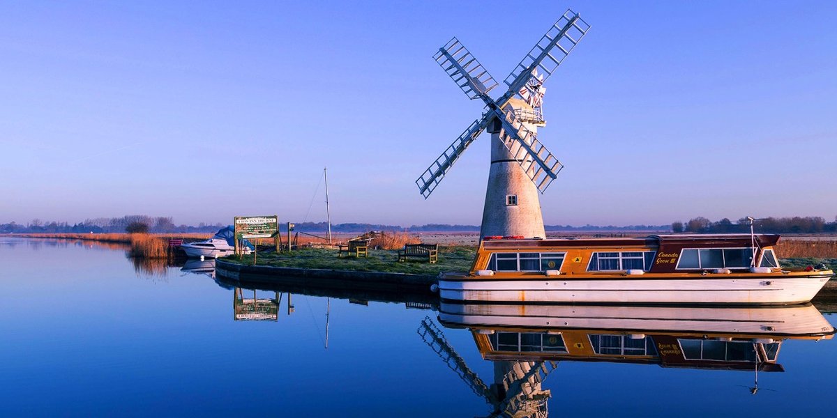'You’ve got at least 125 miles of lock-free waterways to explore in this green tranquil world of the Broads National Park as you meander past pretty waterside towns and villages.' Lovely words by @mary_novakovich for the @timestravel guide to Norfolk 👇 thetimes.co.uk/travel/destina…