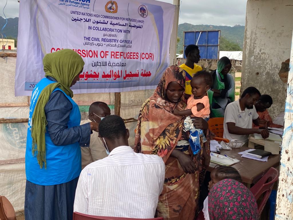 Kajirwa's tweet photo. Birth registration is a state recognized evidence of a child’s birth facilitating access to basic rights and services.
UNHCR, the Civil Registry &amp; COR registered 675 new born South Sudanese #Refugees (585) &amp; host community (90) in Abu Jubayhah &amp; Al Leri localities, South Kordofan https://t.co/wFNnVlq4ti