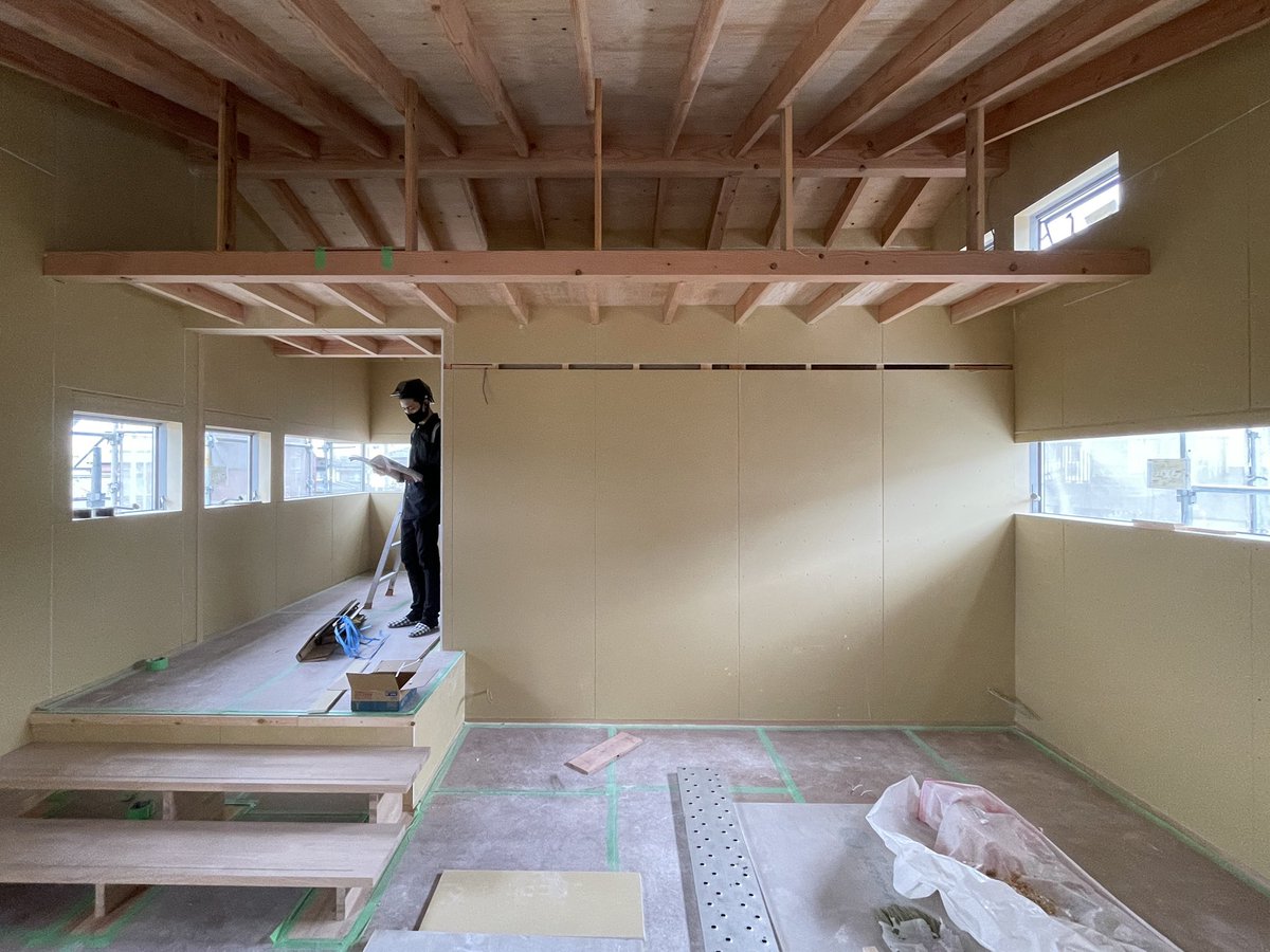 諸江一紀 V Twitter 久しぶりに学生を連れて現場へ なんでも聞いて 先生は結婚しているんですか