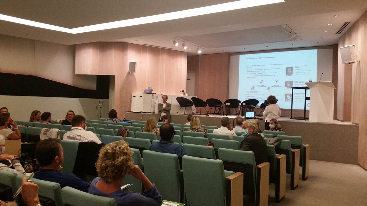UNmissionlocale's tweet photo. Après une AG ordinaire animée par les jeunes de @lab_onid, place aux 4 ateliers pour "faire réseau" #CadreCommunDeReference #StructurationDuReseau #IMilo #ML21 #AG2021 #MissionsLocales2021 @Elisabeth_Borne @KlinkertBrigitt https://t.co/Vv1ArM4UBD