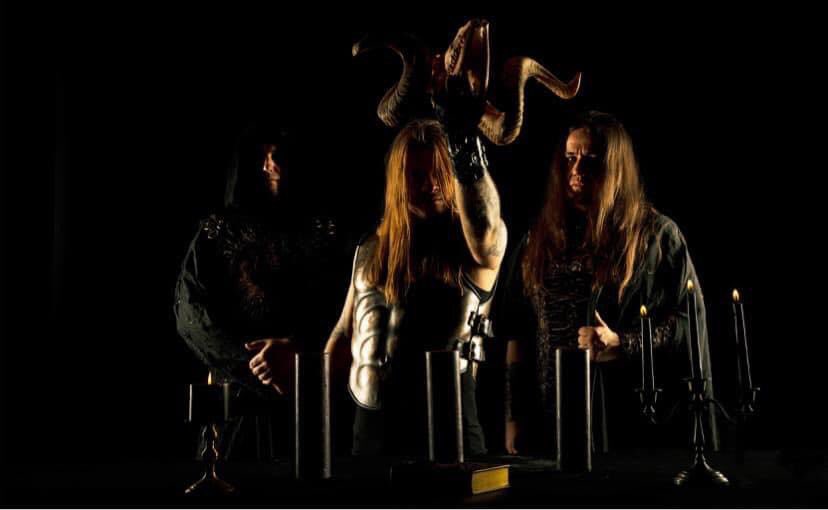 bornholmband's tweet photo. Apotheosis promo

Sahsnot - guitars/vocals/keyboards
Charun - bass
D - drums

📷 Krisztina Máté

@napalmrecordsofficial 
#bornholm #bornholmband #newalbum #apotheosis #promo #promophoto #bandphoto #blackmetal #paganblackmetal #paganmetal #metalband #metal #napalmrecords https://t.co/ctmKBVMROr